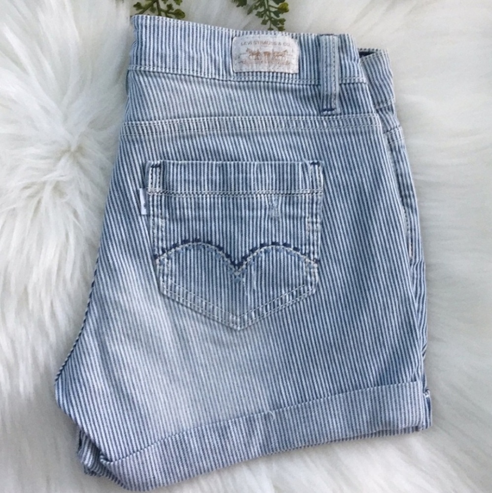 Reposh too big , LEVI'S
